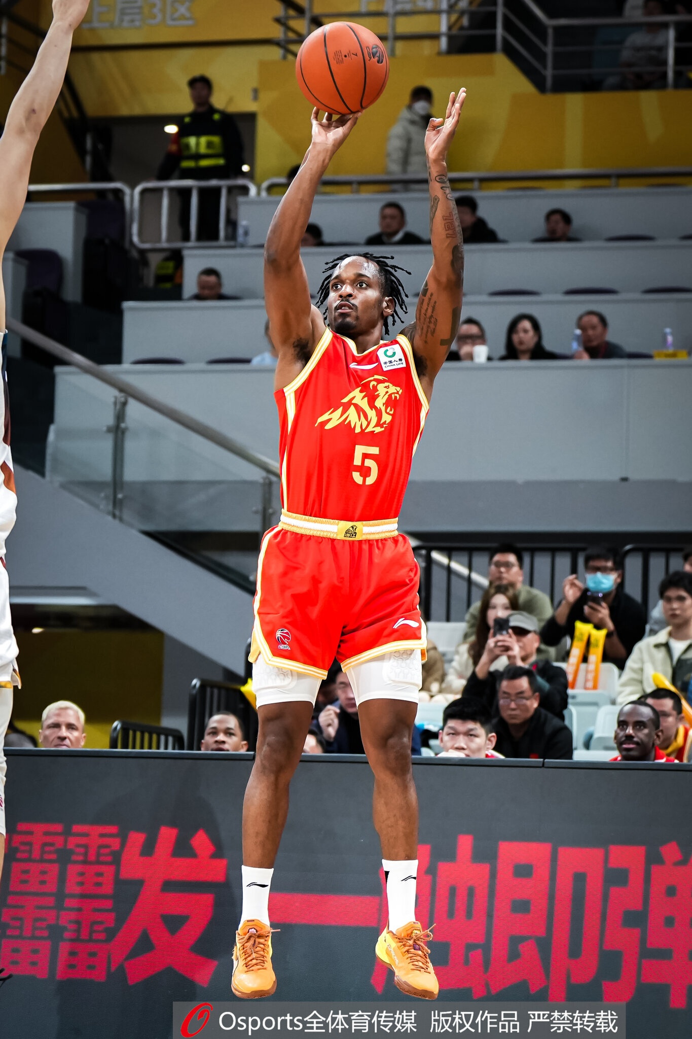 CBA外援优先续约权名单:上海留洛夫顿古德温 广东锁萨姆纳奎因 CBA外援优先续约权名单:上海留洛夫顿古德温 广东锁萨姆纳奎因