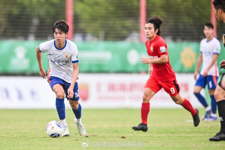 半场三球定胜局 山东泰山B队3-1上海海港富盛经开提前锁定中乙争冠组 半场三球定胜局 山东泰山B队3-1上海海港富盛经开提前锁定中乙争冠组