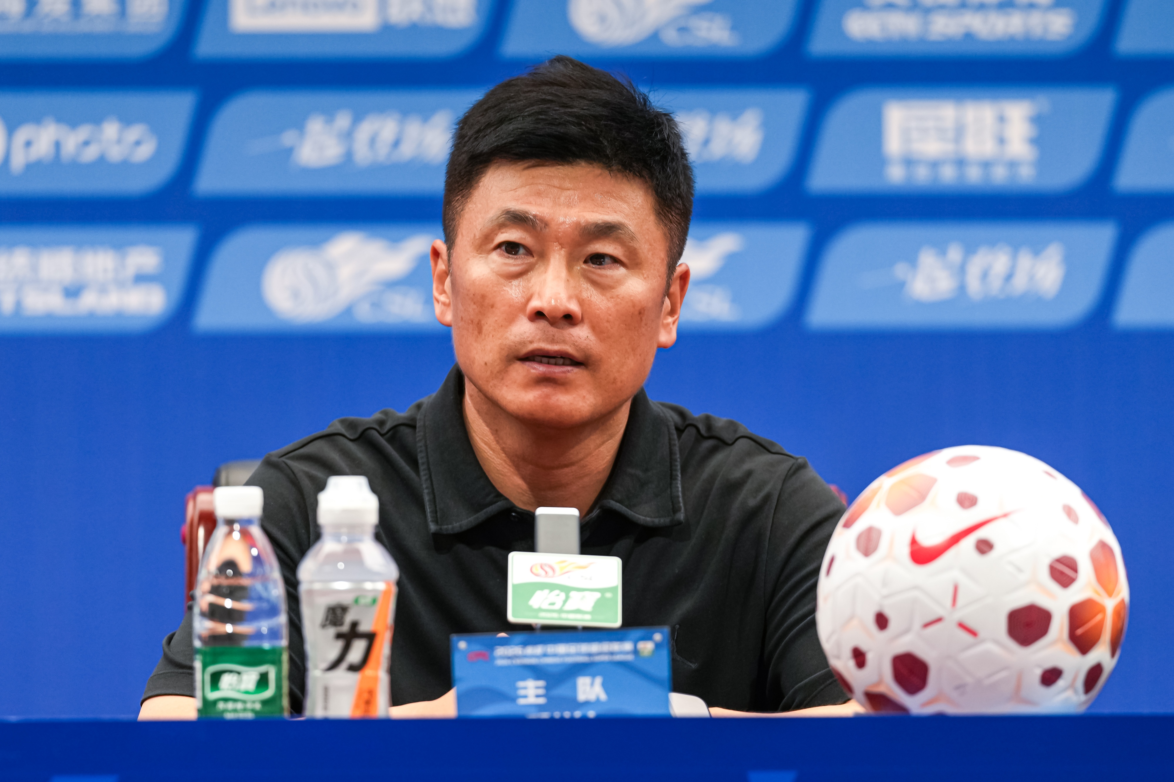 李国旭:8天3赛体能肯定是重要因素,我们会专注于自己的技战术 李国旭:8天3赛体能肯定是重要因素,我们会专注于自己的技战术