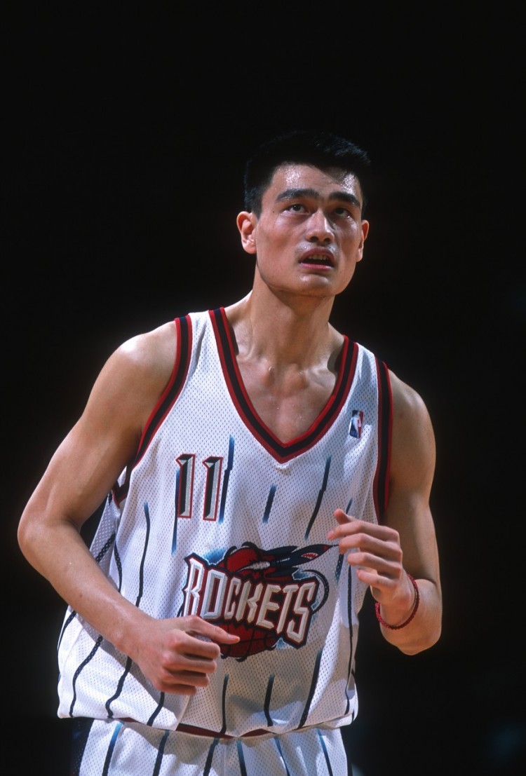 姚明NBA收入也曾面临分成？媒体人：舆论施压后最终只缴税后3%-5%
